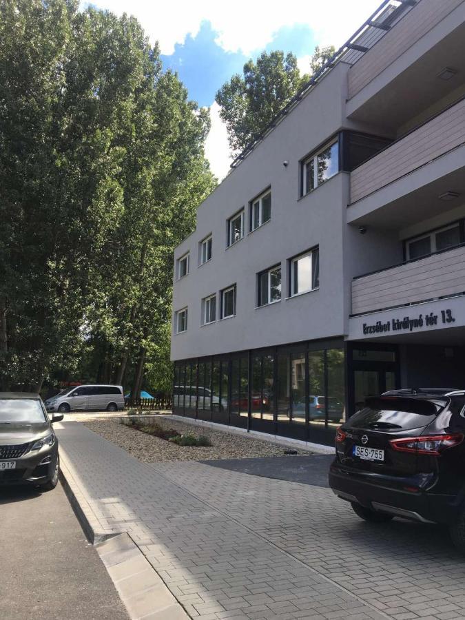Thermal Forest Apartment Kiskunhalas Luaran gambar